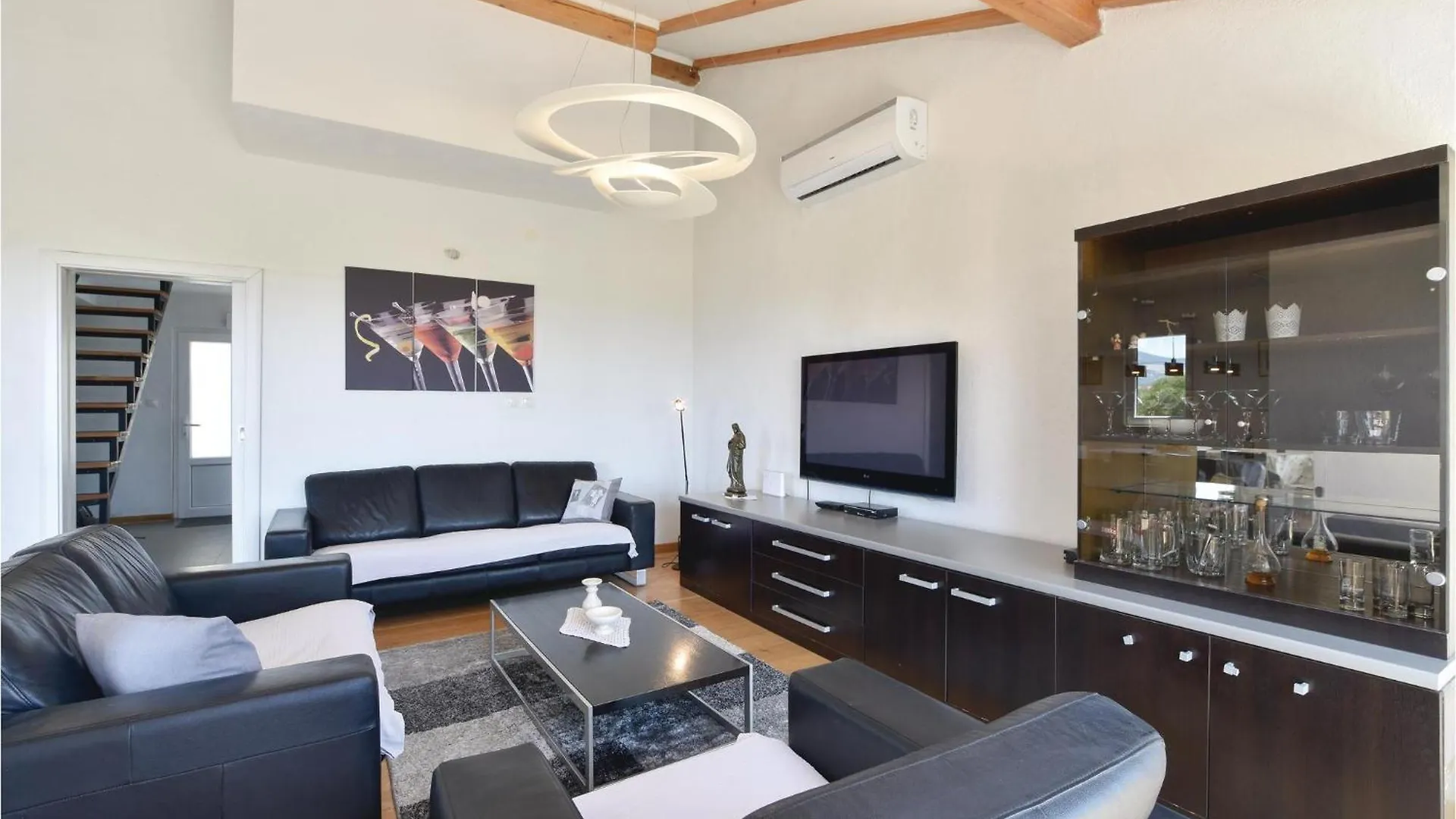 Beautiful Apartment In Kastel Luksic With Wifi Kastela