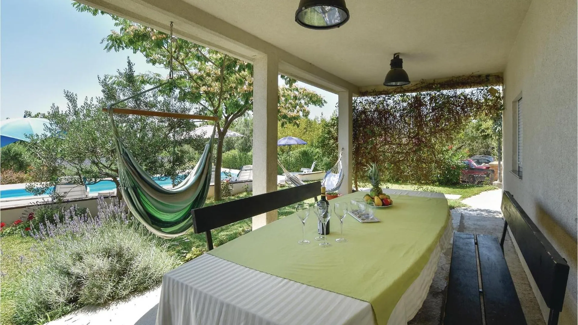 Beautiful Apartment In Kastel Luksic With Wifi Kaštela