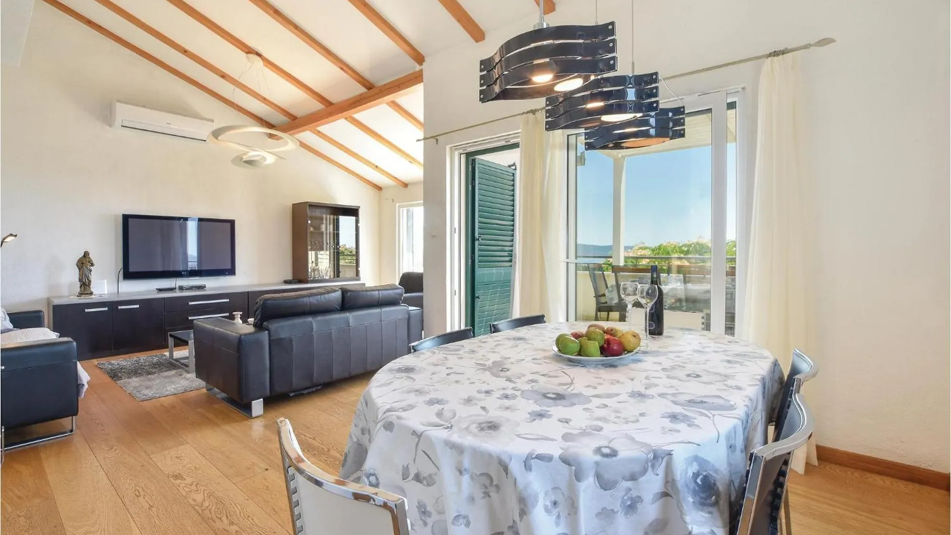 Beautiful Apartment In Kastel Luksic With Wifi Kaštela 0*,  Chorvatsko