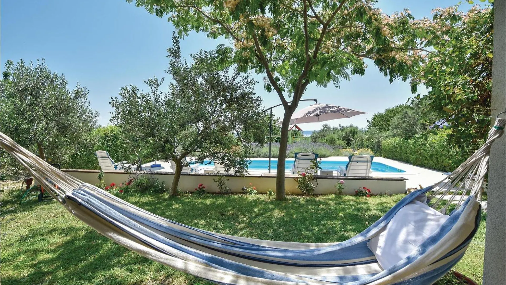 Beautiful Apartment In Kastel Luksic With Wifi Kastela 0*,  Croatia
