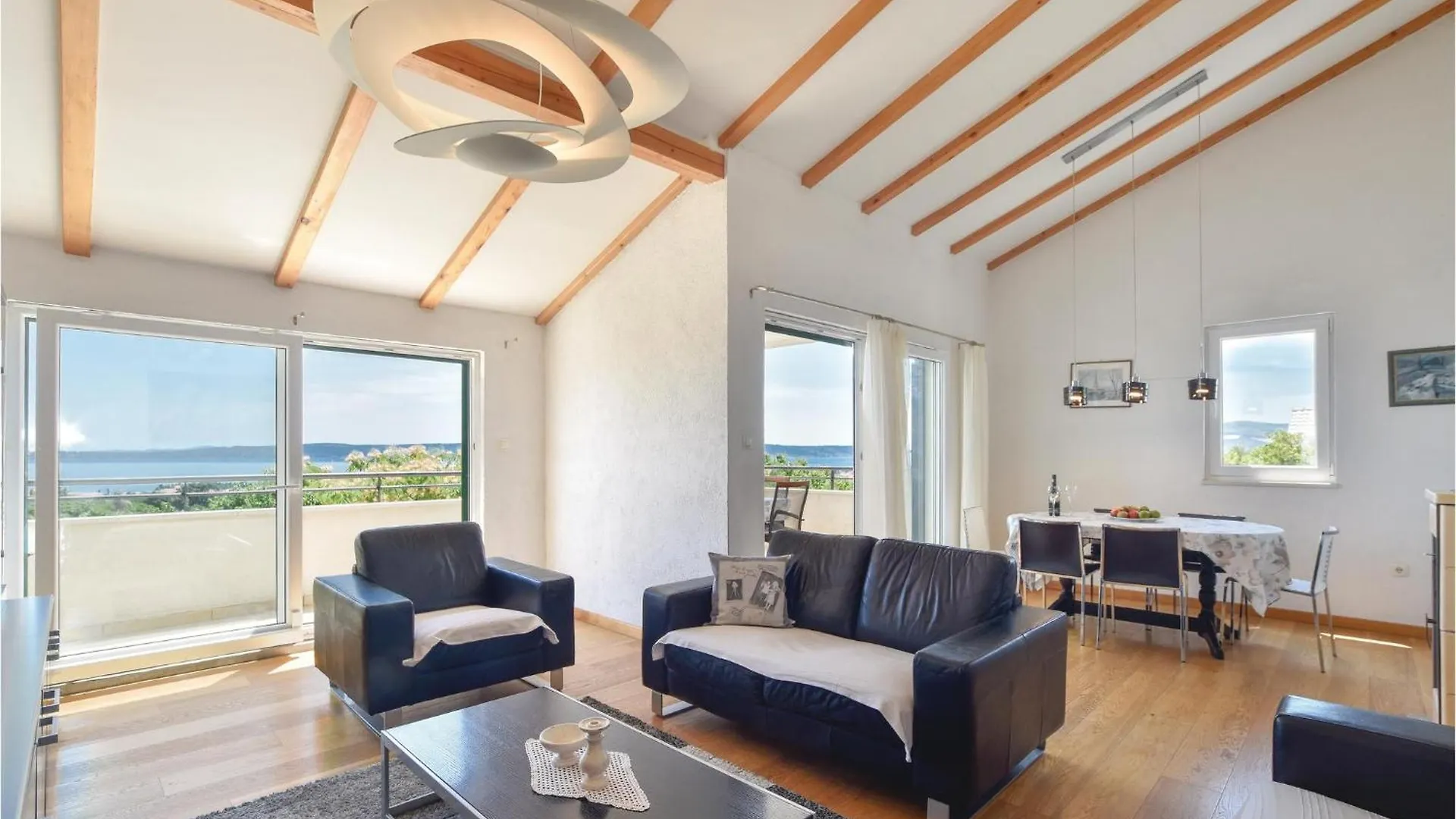 Beautiful Apartment In Kastel Luksic With Wifi Kastela