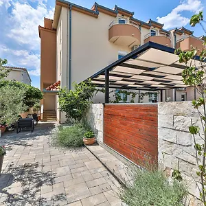 Appartement Ana, Kaštela