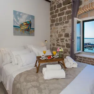 Seafront In Historical Cippico Castle Apartment